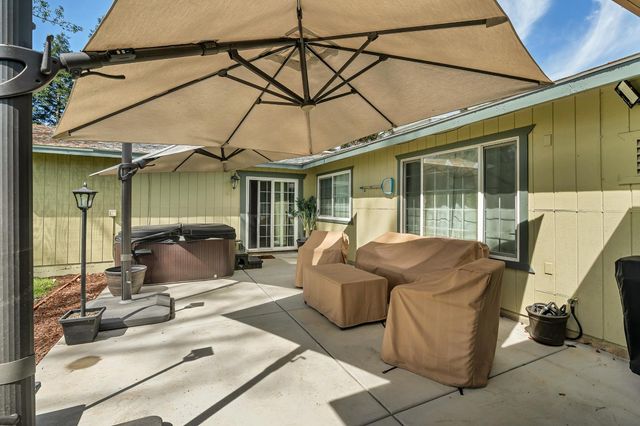 12354 Hobday Rd, Wilton, CA 95693