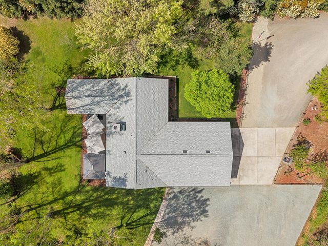 12354 Hobday Rd, Wilton, CA 95693