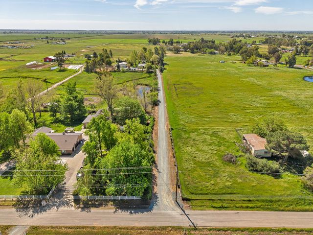 12354 Hobday Rd, Wilton, CA 95693