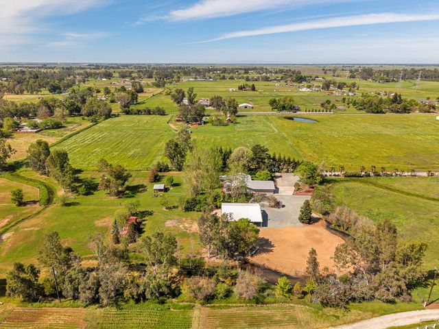 12354 Hobday Rd, Wilton, CA 95693