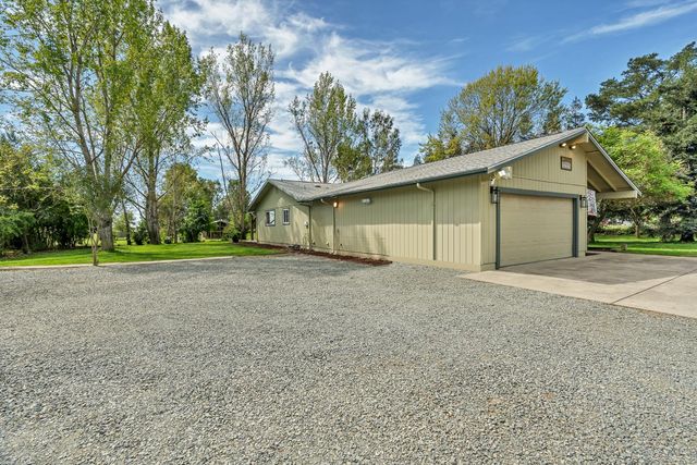 12354 Hobday Rd, Wilton, CA 95693