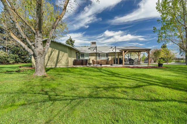 12354 Hobday Rd, Wilton, CA 95693