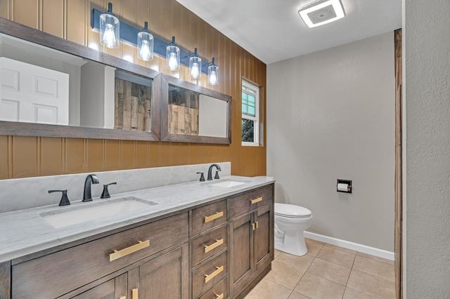 12354 Hobday Rd, Wilton, CA 95693