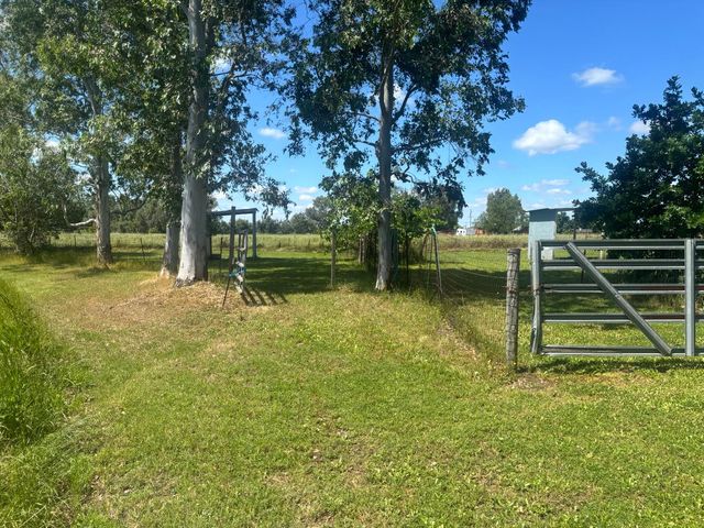 12354 Hobday Rd, Wilton, CA 95693