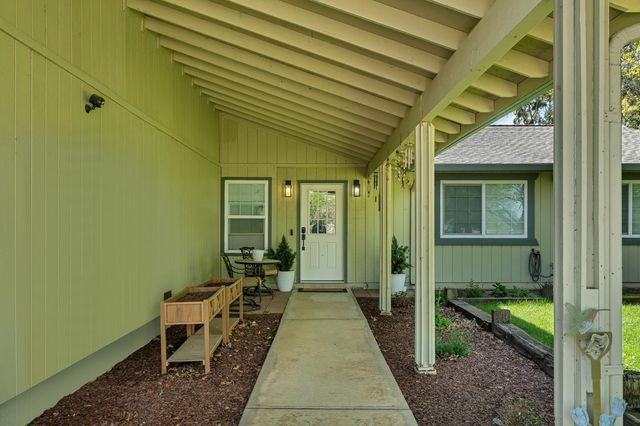 12354 Hobday Rd, Wilton, CA 95693