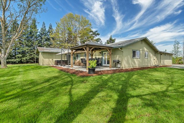 12354 Hobday Rd, Wilton, CA 95693