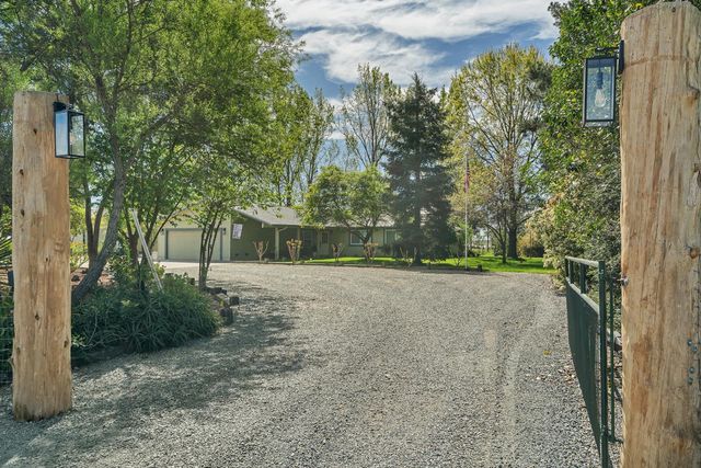 12354 Hobday Rd, Wilton, CA 95693