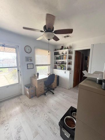 1201 Avenue L, Childress, TX 79201