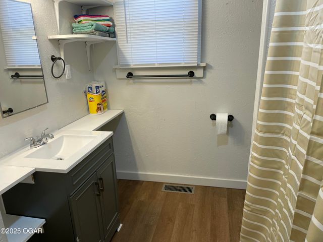 1106 W Austin Street, Webb City, MO 64870