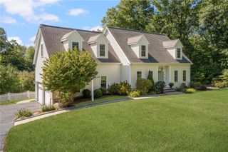62 Pinsonnault Lane, North Attleboro, MA 02760