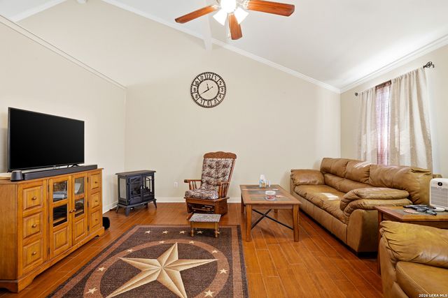 2300 Stagecoach, Seguin, TX 78155