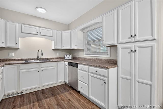 3302 Norwood Drive, New Albany, IN 47150