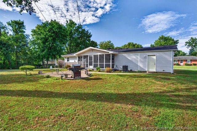 3302 Norwood Drive, New Albany, IN 47150