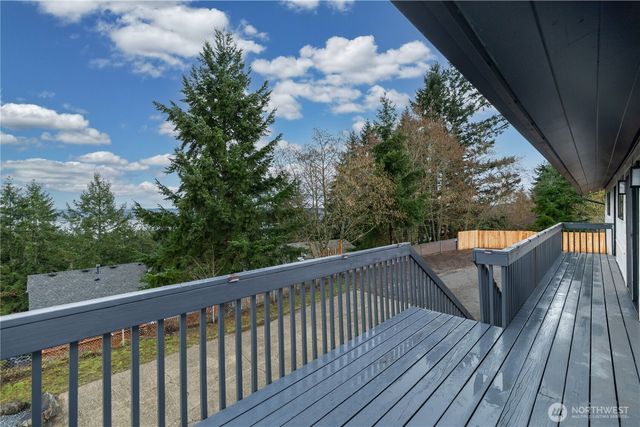 1270 Lansing Avenue, Bremerton, WA 98312