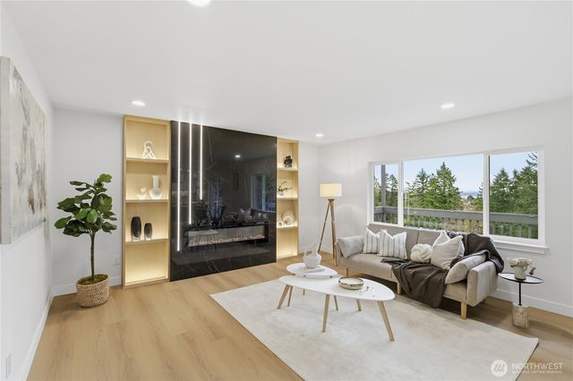 1270 Lansing Avenue, Bremerton, WA 98312