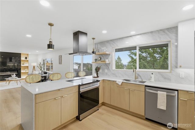 1270 Lansing Avenue, Bremerton, WA 98312