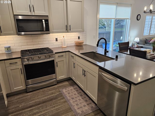 13201 Ne 99TH Way, Vancouver, WA 98682