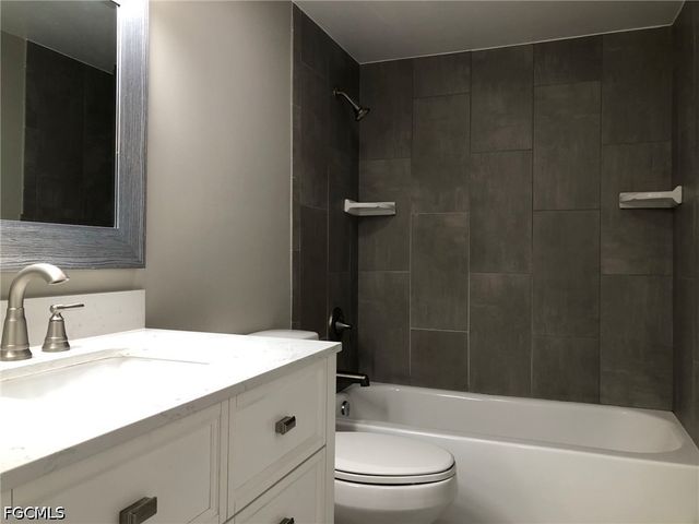 4781 Orange Grove BLVD 7, North Fort Myers, FL 33903