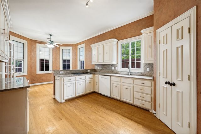 4037 Cotswold Court, Dallas, TX 75220