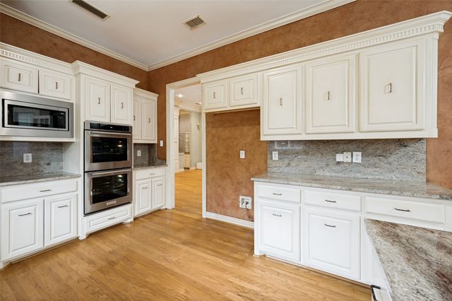 4037 Cotswold Court, Dallas, TX 75220