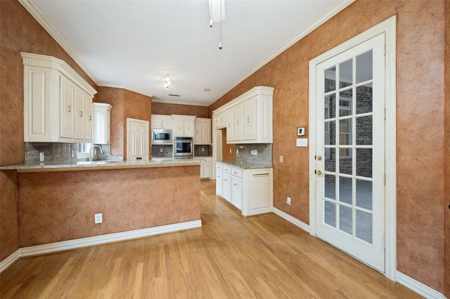 4037 Cotswold Court, Dallas, TX 75220