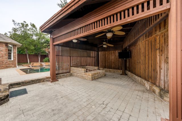 4037 Cotswold Court, Dallas, TX 75220