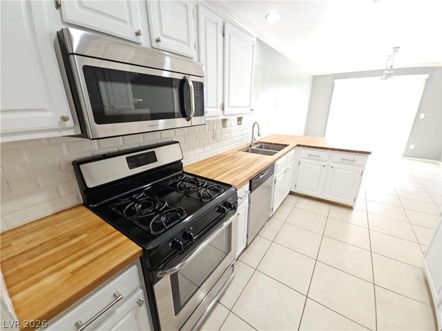 1612 Coyote Run Drive, Henderson, NV 89014