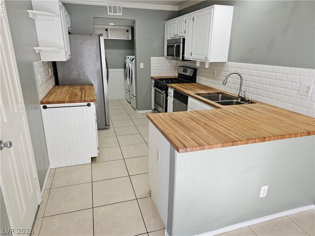 1612 Coyote Run Drive, Henderson, NV 89014