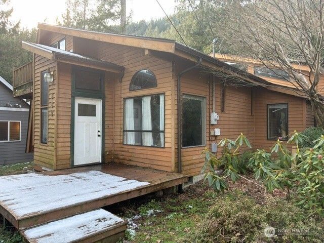 389 Rainbow Drive, Sedro Woolley, WA 98284