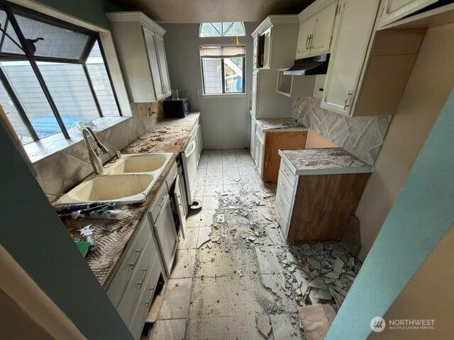 389 Rainbow Drive, Sedro Woolley, WA 98284