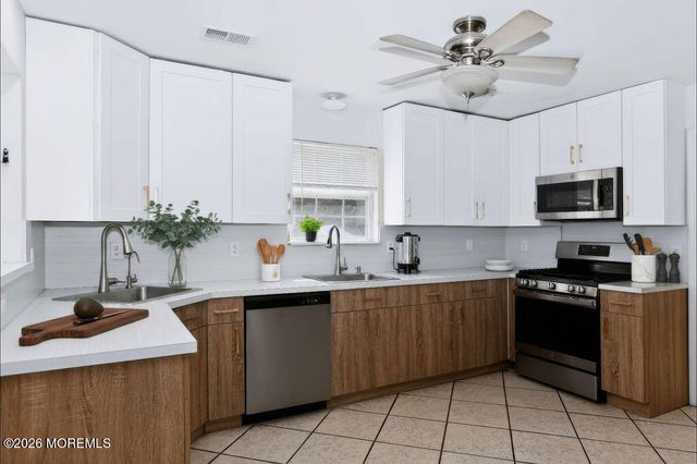 14 Mirta Court, Jackson, NJ 08527