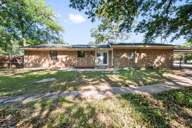 1702 Lazy U Drive, Canton, TX 75103