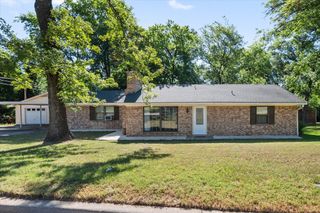 1702 Lazy U Drive, Canton, TX 75103