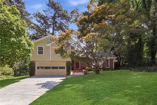5642 Breezy Court SW, Lilburn, GA 30047