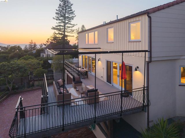 1530 Campus Dr, Berkeley, CA 94708
