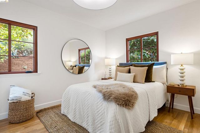 1530 Campus Dr, Berkeley, CA 94708