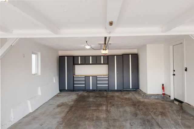 1530 Campus Dr, Berkeley, CA 94708