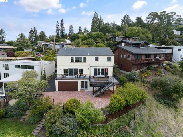 1530 Campus Dr, Berkeley, CA 94708
