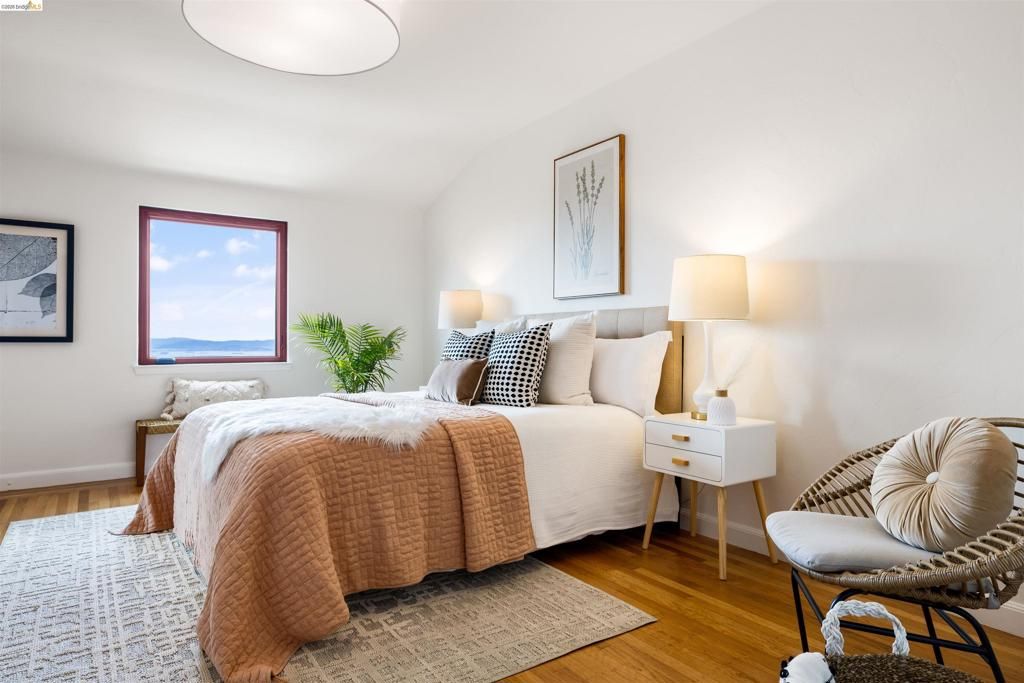 Image 32 of property listing at 1530 Campus Dr, Berkeley, CA 94708