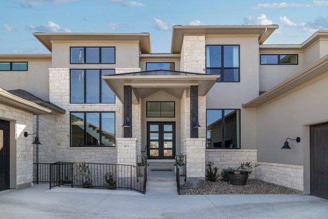 901 Bristol Creek BND, Lakeway, TX 78738