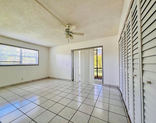 141 Sussex H, West Palm Beach, FL 33417