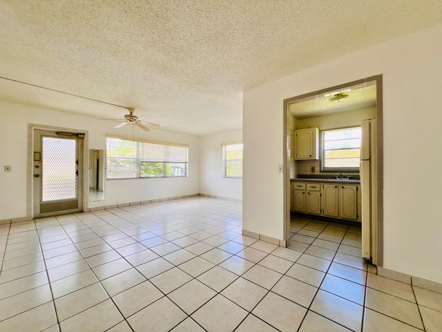 141 Sussex H, West Palm Beach, FL 33417