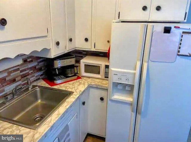 210 S RAILROAD AVE, Rio Grande, NJ 08242
