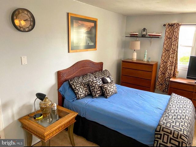 210 S RAILROAD AVE, Rio Grande, NJ 08242
