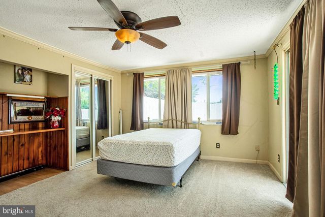 210 S RAILROAD AVE, Rio Grande, NJ 08242