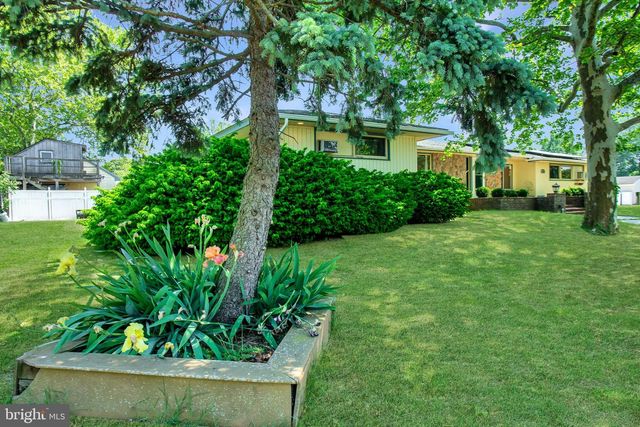 210 S RAILROAD AVE, Rio Grande, NJ 08242