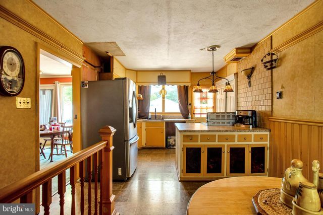 210 S RAILROAD AVE, Rio Grande, NJ 08242
