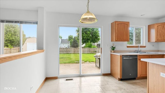 418 Terrace Lane, Oswego, IL 60543