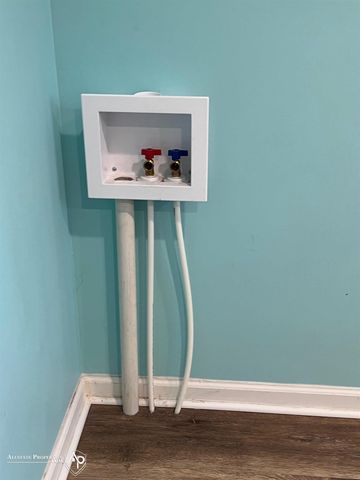 6323 Bluejay Drive, Flint, MI 48506