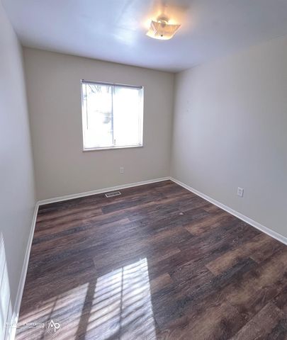 6323 Bluejay Drive, Flint, MI 48506